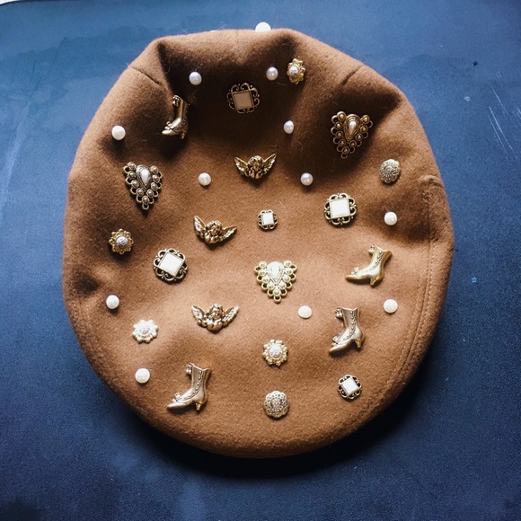 Customed Tan Beret main image 3